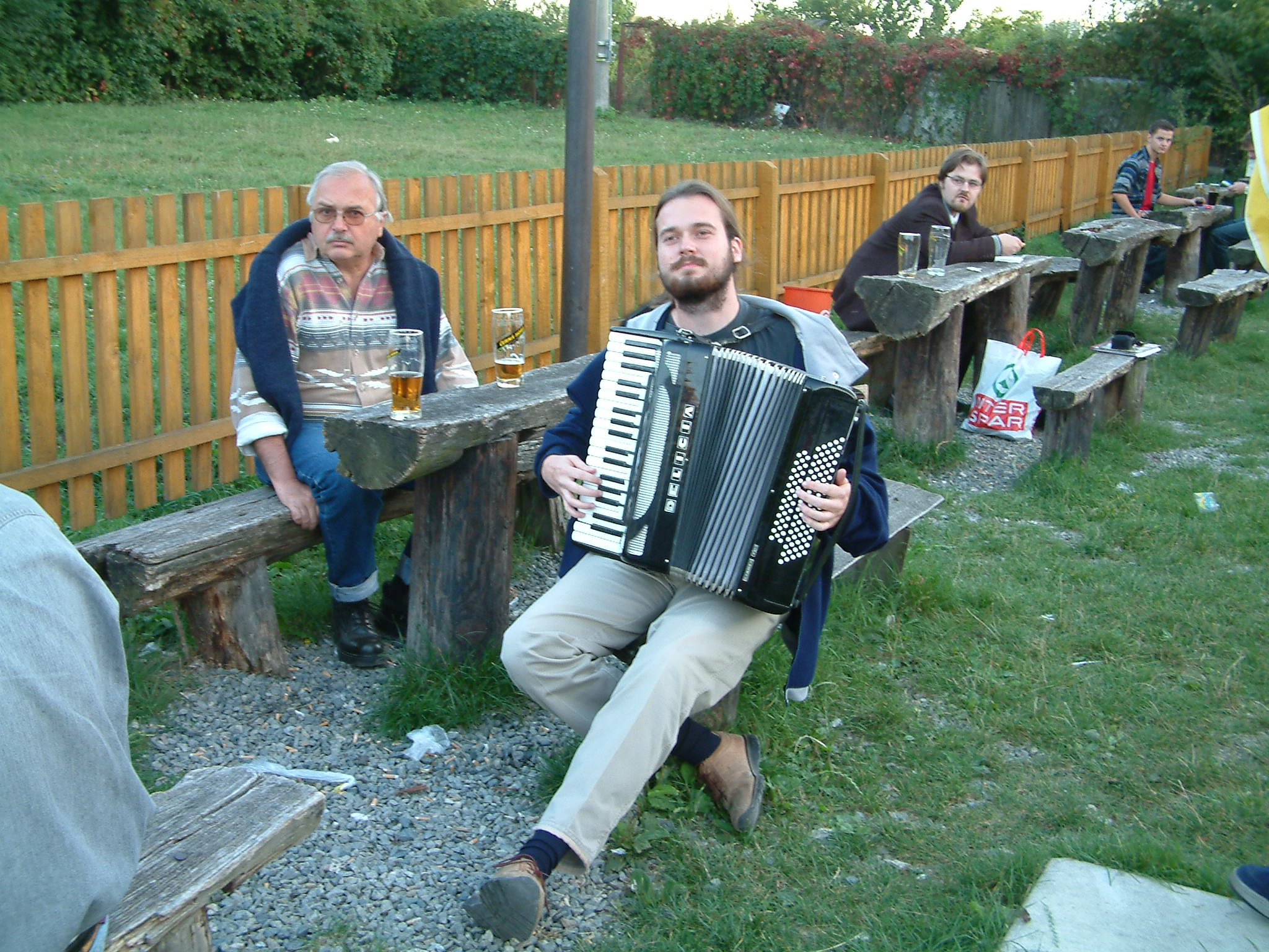 Post-koncert na přehradě.JPG
